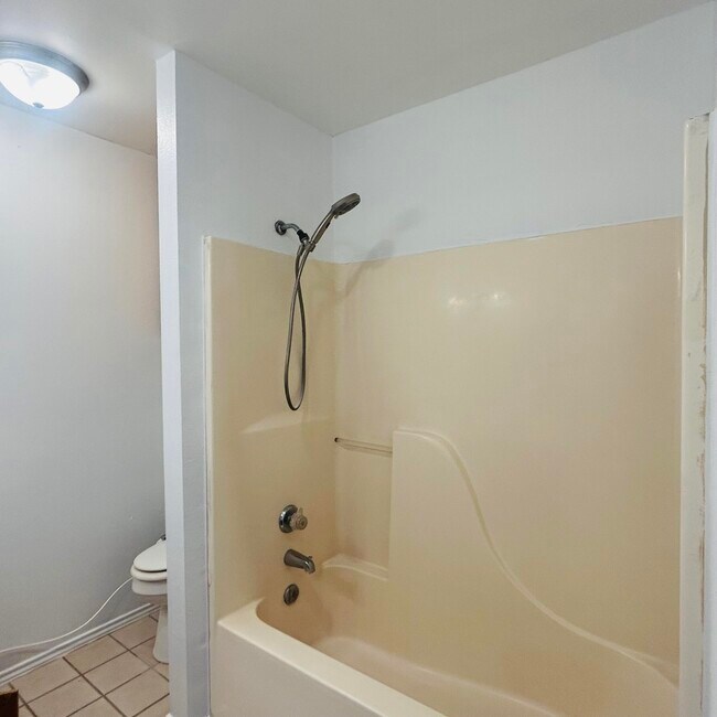 Building Photo - 6114 10th St