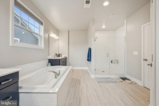 Building Photo - 101 Milvian Wy SE