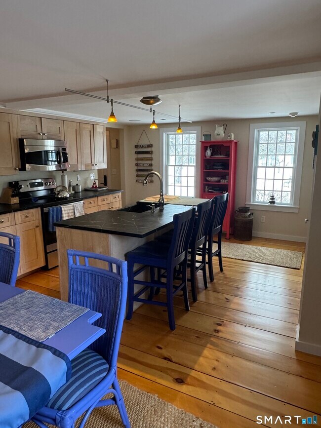 Building Photo - 84 Waterside Ln