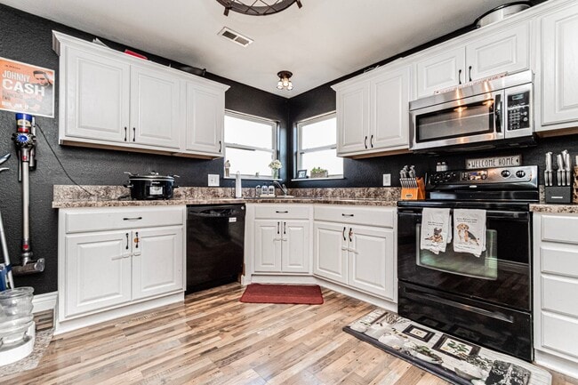 Building Photo - Please View 3D Virtual Walk-Through Before Scheduling a Showing