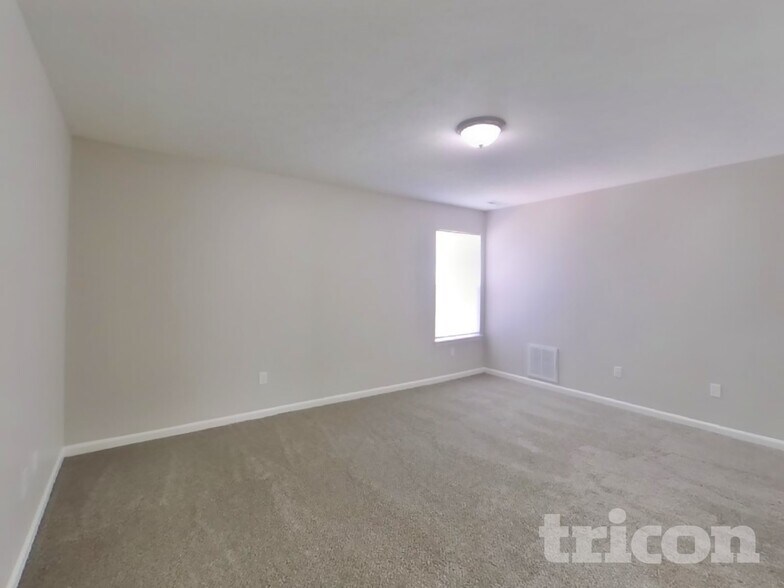Building Photo - 176 Heartwood Hill
