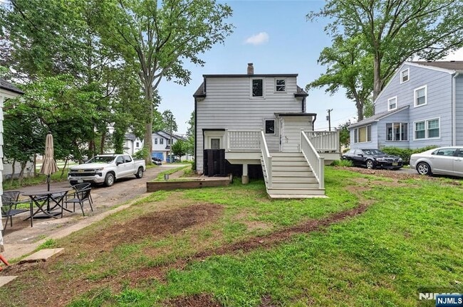 Building Photo - 91 Columbus Dr