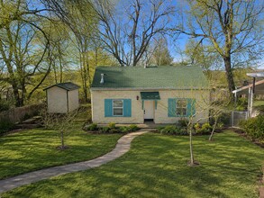 Building Photo - 557 N 400 E