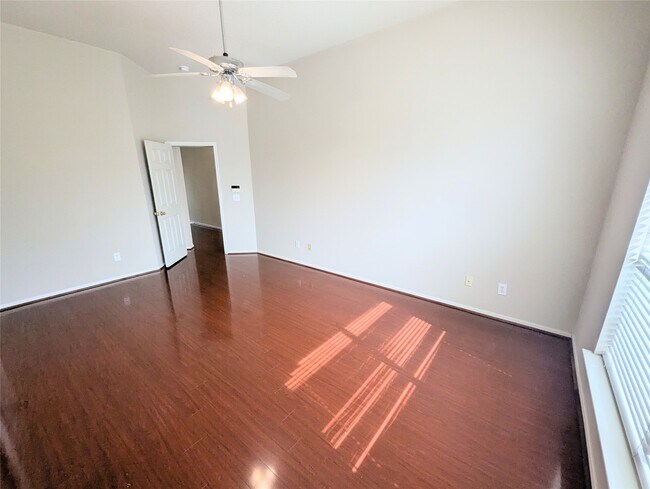 Building Photo - 6012 Timber Oaks Ridge