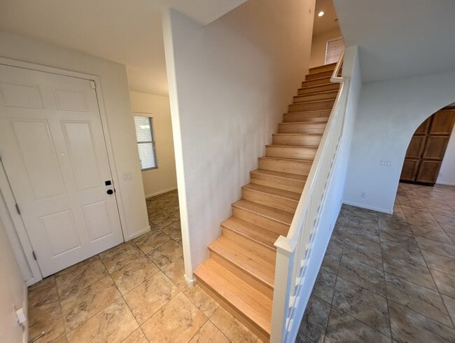 Building Photo - 7931 N Kelburn Hill St