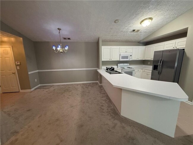 Building Photo - 1001 Holly Dr