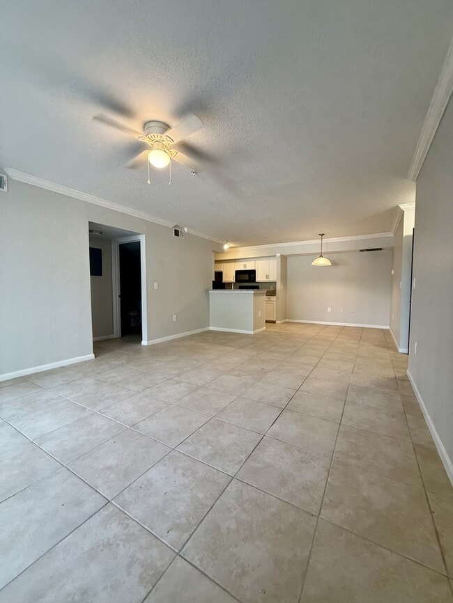 Building Photo - 800 Boardwalk Dr