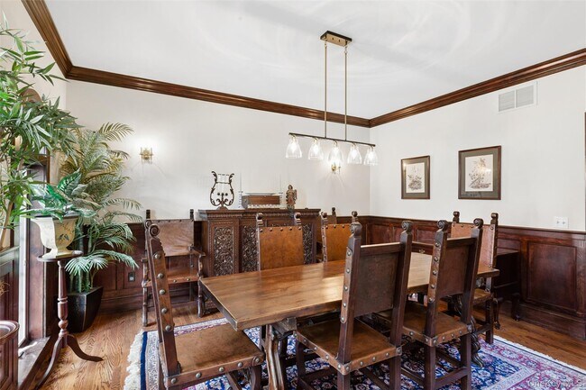 Building Photo - 110 Greenleaf Ln