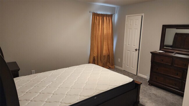 Building Photo - 22207 Greengate Dr