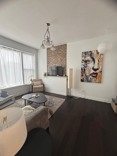 Building Photo - 3477 N Clark St