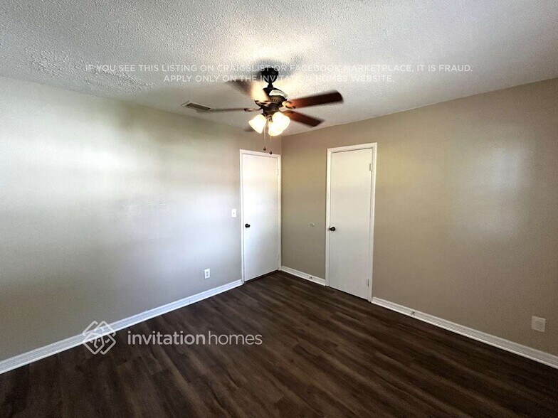 Building Photo - 2615 Roxie Ave