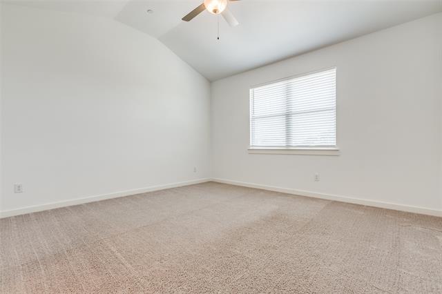 Building Photo - 3925 Cresthill Dr