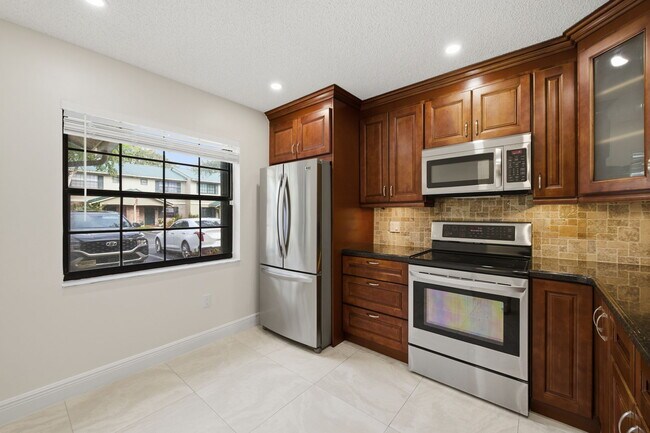 Building Photo - 454 Westree Ln