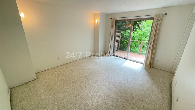 Building Photo - Stunning Home in Tranquil SW Neighborhood