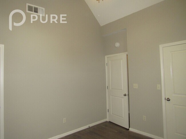 Building Photo - 2021 Hidden Forest Ln