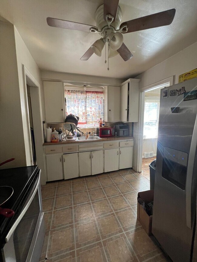 Building Photo - 16604 Winthrop St