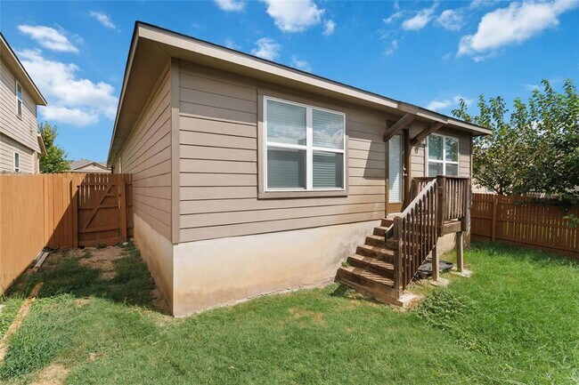 Building Photo - 182 Tallow Trl