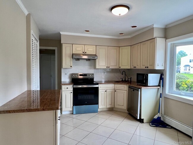 Building Photo - 51 Friendly