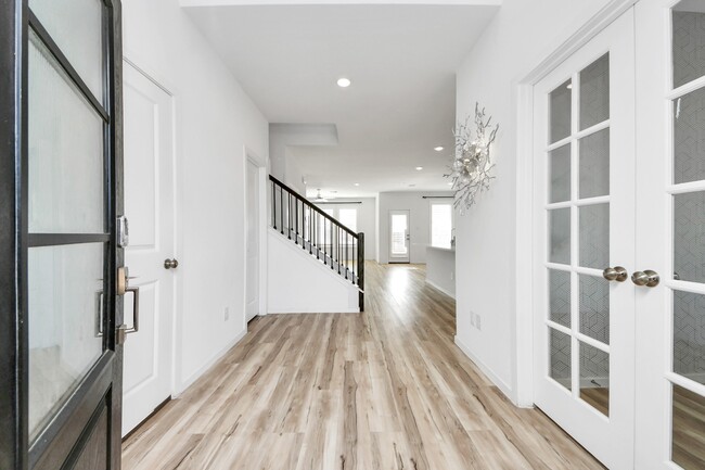 Building Photo - 5419 Sleepy Fox Ln