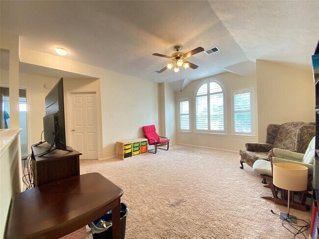Building Photo - 3407 Beacon Hill Dr