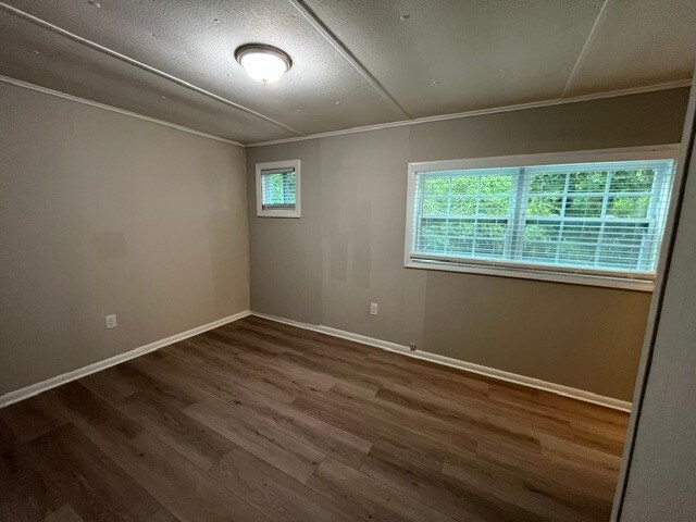 Building Photo - 5897 Leone Dr W