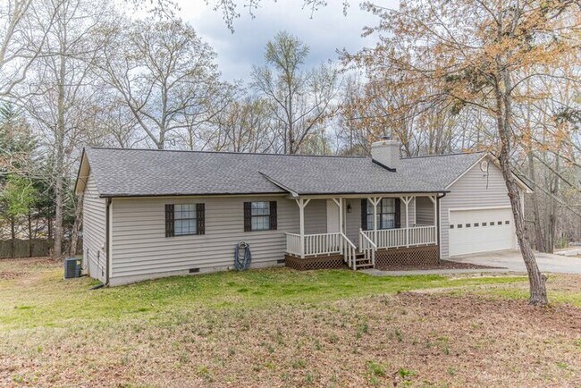 Building Photo - Ranch 3 bedroom 2 bath !