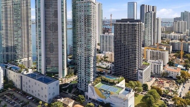 Building Photo - 501 NE 31st St