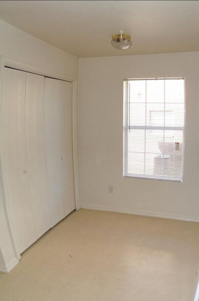 Building Photo - 4411 Jeff Scott Dr