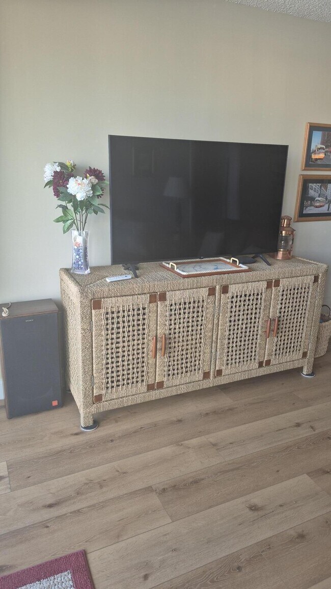 Building Photo - 2601 Marina Isle Way