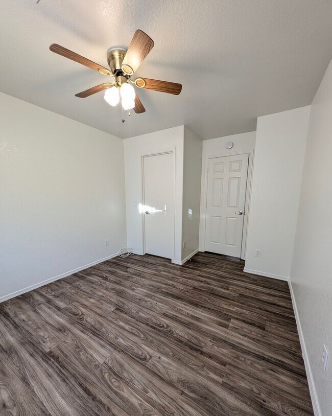 Building Photo - AVAILABLE NOW IN SAN TAN RANCH GILBERT!!!