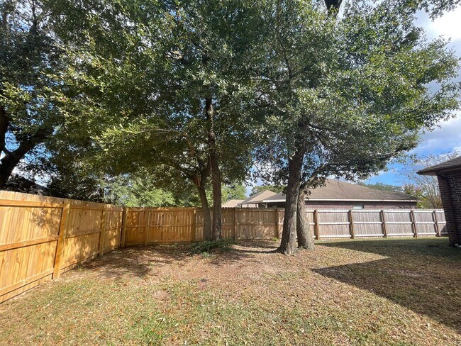 Building Photo - Beautiful 3BR/2BA Home in Rustic Ridge - Minutes from NAS Whiting Field