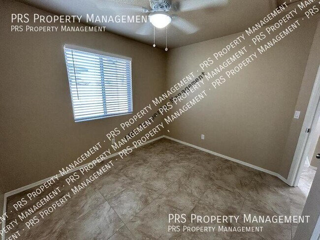 Building Photo - 551 S Lesueur-Unit 1
