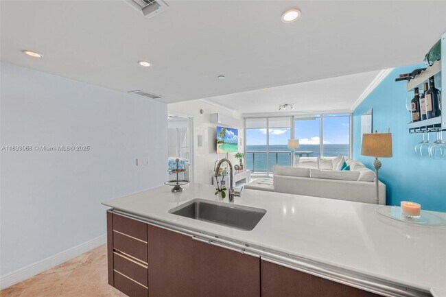 Building Photo - 17001 Collins Ave