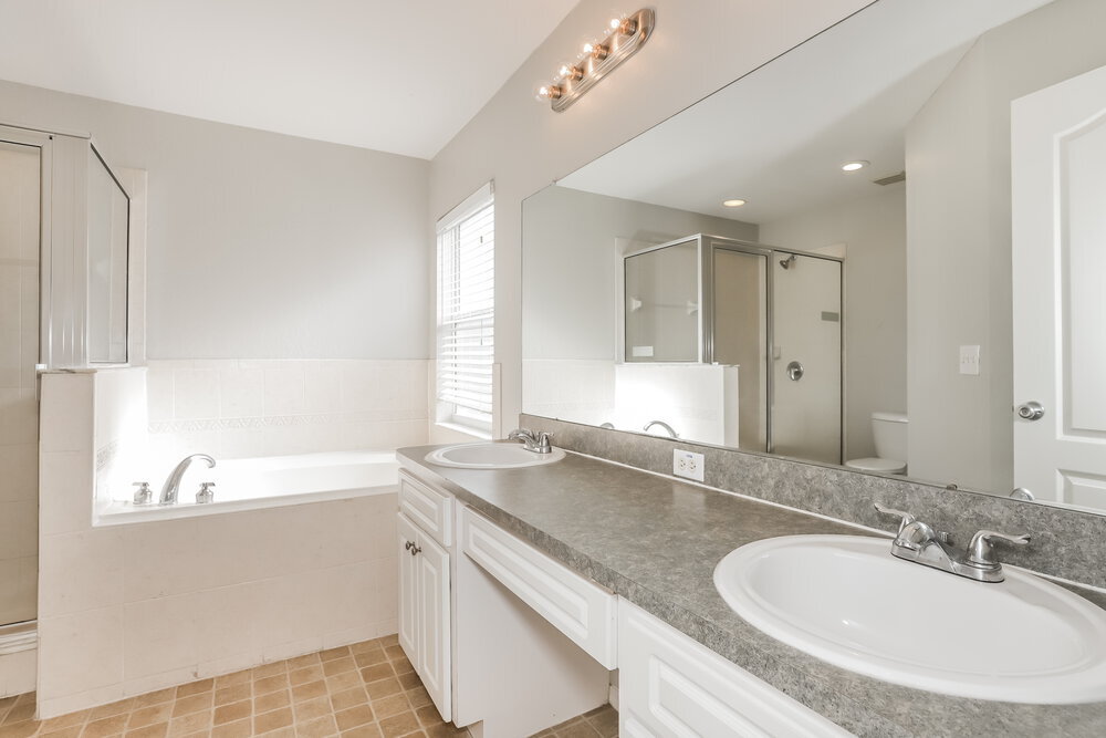 Building Photo - 3460 Stoneway Dr