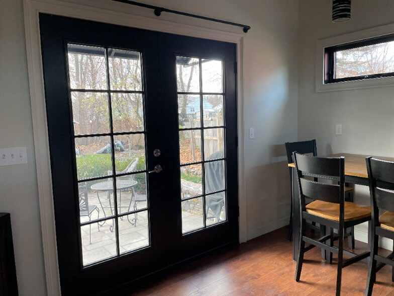 Building Photo - 6 Samuel Rd