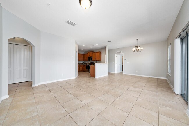 Building Photo - 2nd Story 2 Bedroom with Garage in Carter ...