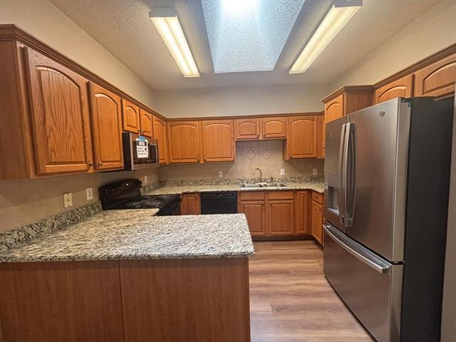 Building Photo - 2208 Wildwood Ln