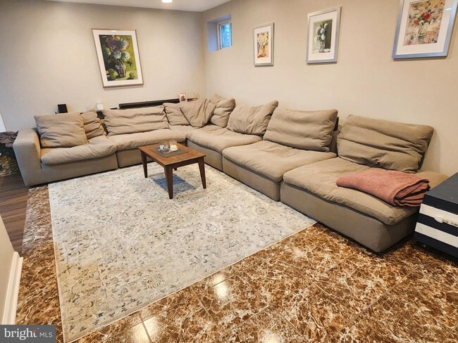 Building Photo - 12607 English Orchard Ct
