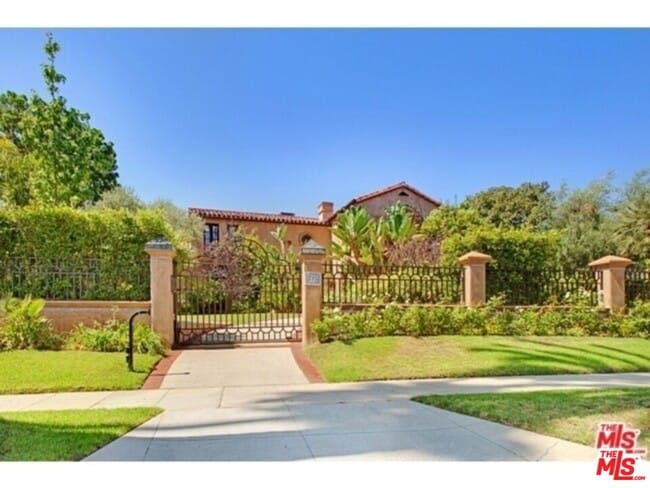 Building Photo - 725 Foothill Rd