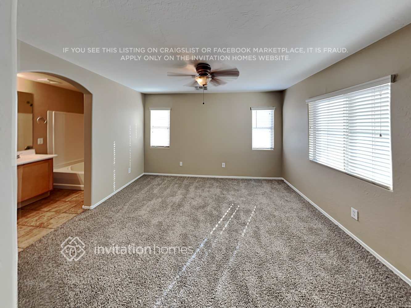 Building Photo - 4648 E Laurel Ave