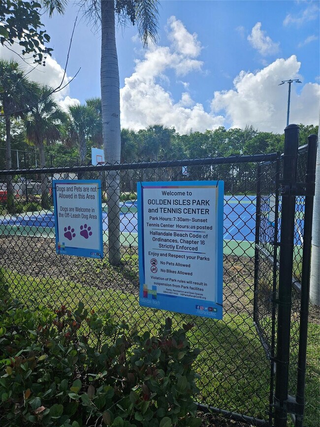 Building Photo - 580 Egret Dr