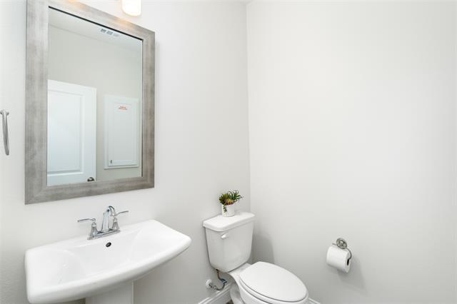 Building Photo - 8720 Samara St