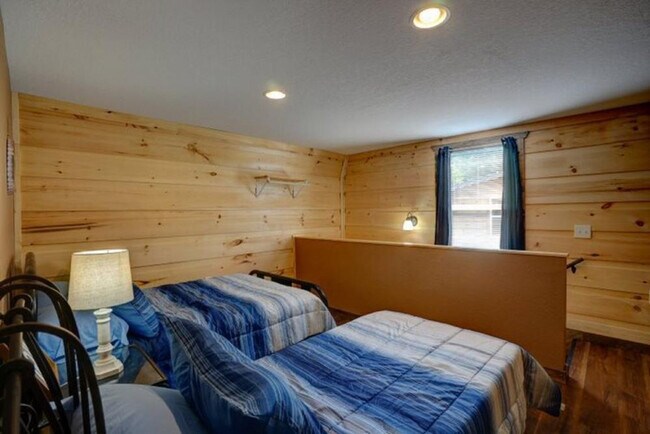 Building Photo - 644 Gladdens Creek Rd