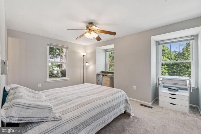 Building Photo - 33 Devon Ct