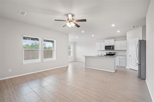 Building Photo - 373 Wildrose Cir