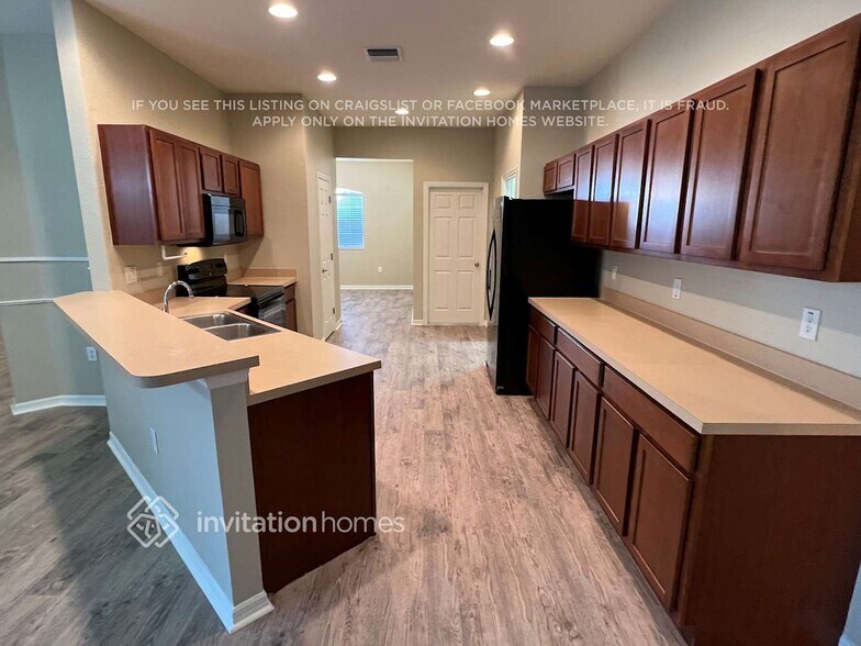 Building Photo - 5708 Great Egret Dr