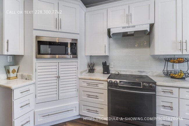 Building Photo - 1713 Shelby Ln