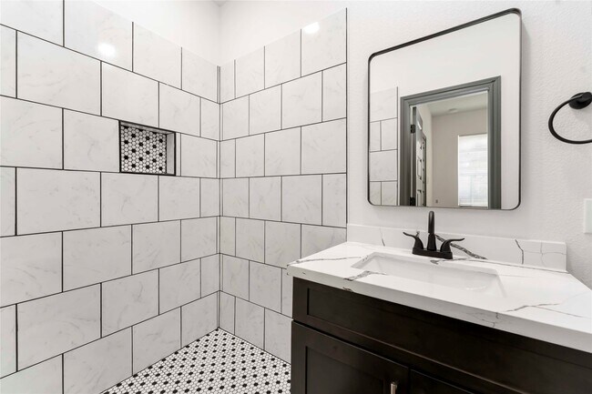 Building Photo - 7987 Chateau St