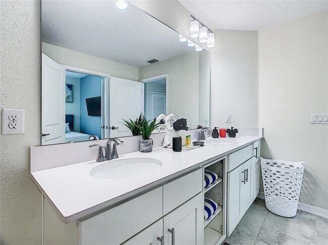 Building Photo - 3161 Paradox Cir