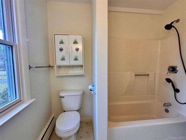 Building Photo - 10 Smith St